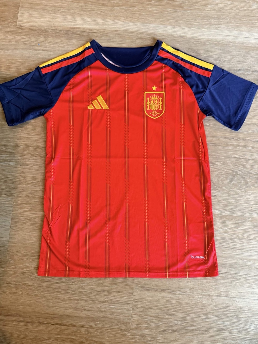 Adidas Spain 2026 Home Jersey Red Size Medium Pre-owned